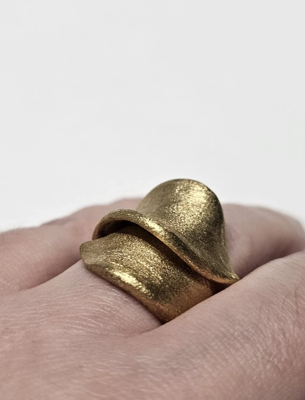 RJ Graziano Brutalist Sculptural Wave Ring Size 7 Gold Statement Ring